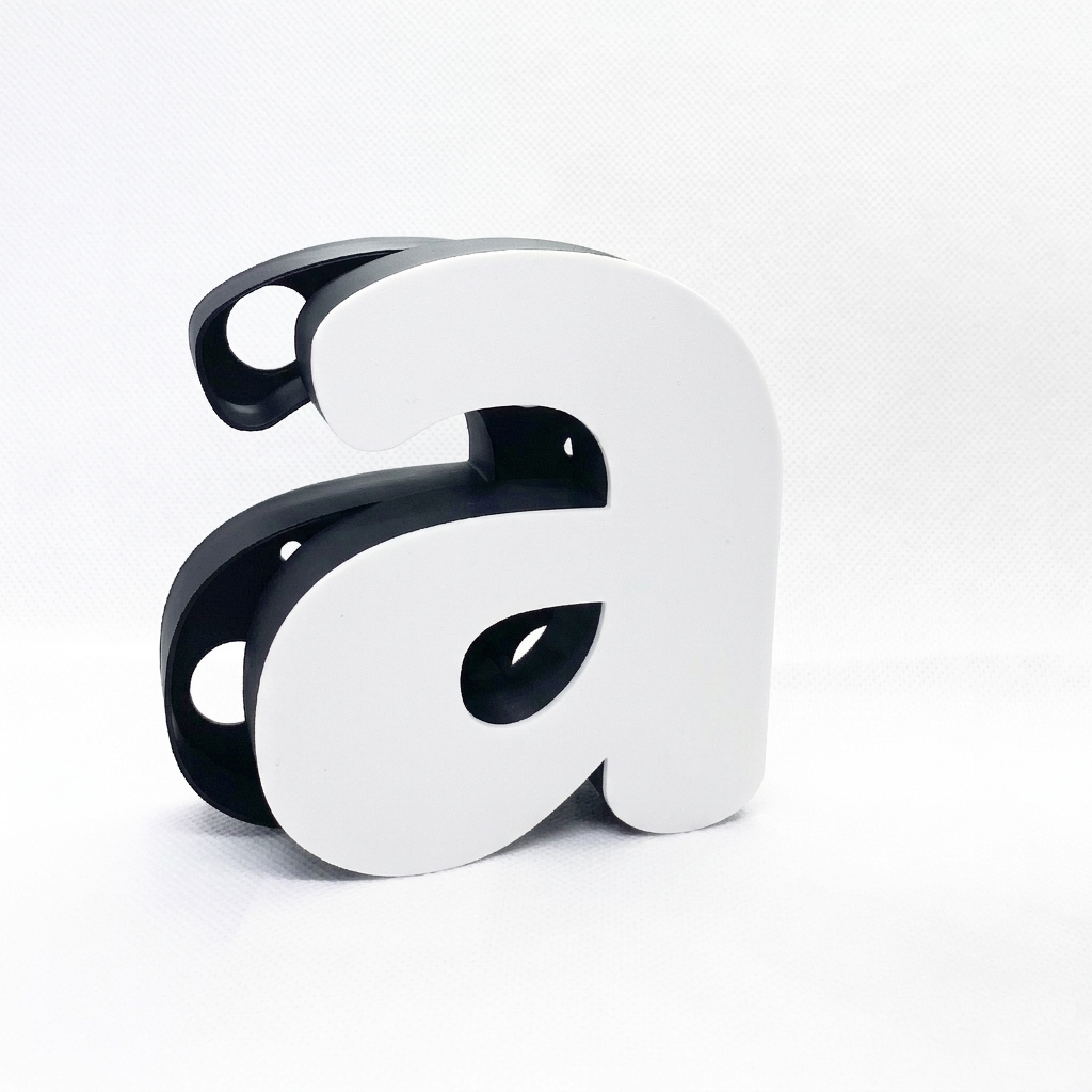 Letras Blanco y Negro para Atornillar en Exteriores